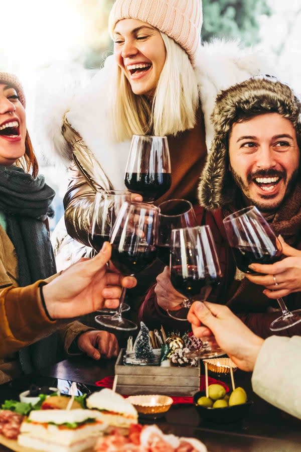 Embracing the Chill: Creative Ways to Host a Cozy Winter Outdoor Gathering