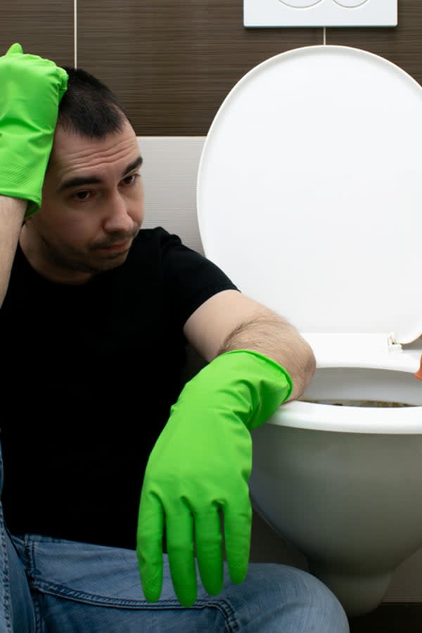 How To Deal With A Plumbing Emergency In Your New Bathroom