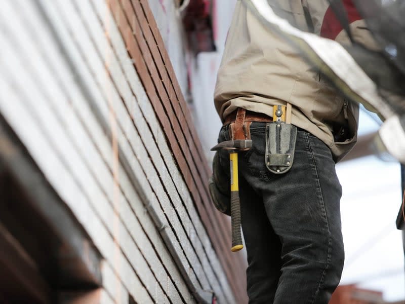 How to check a builder's financial health before you sign a contract