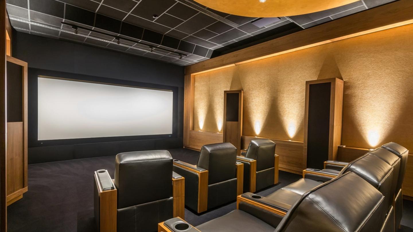 Build The Perfect Home Theatre With These 6 Steps
