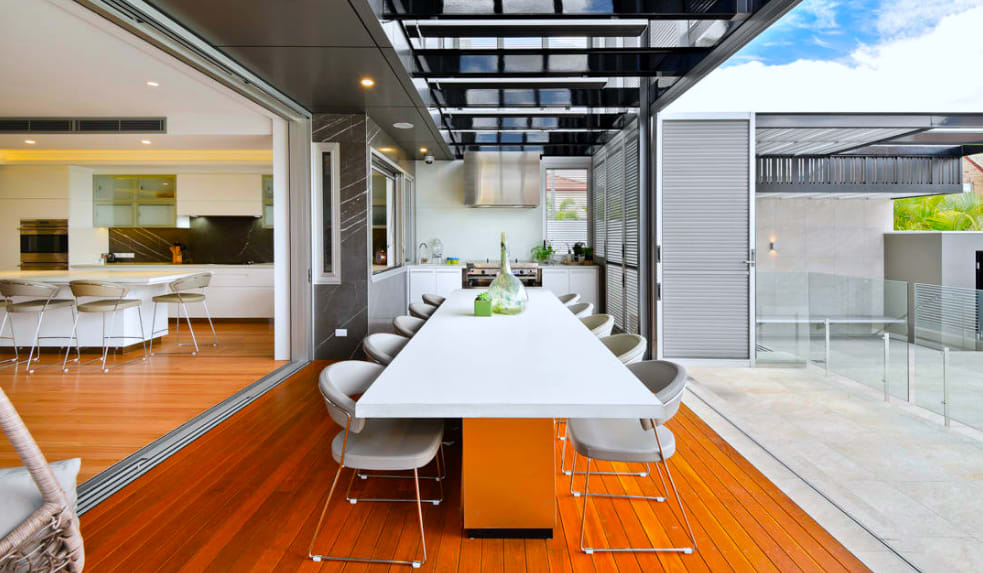 Embrace an Indoor-Outdoor Kitchen