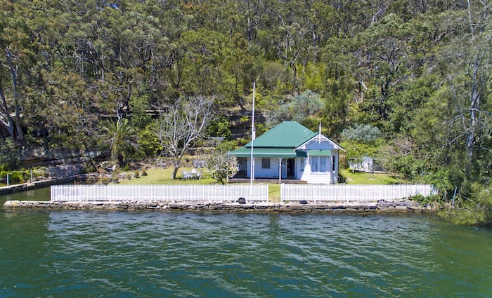 Home on Sydney Harbour listed for first time in 80 years