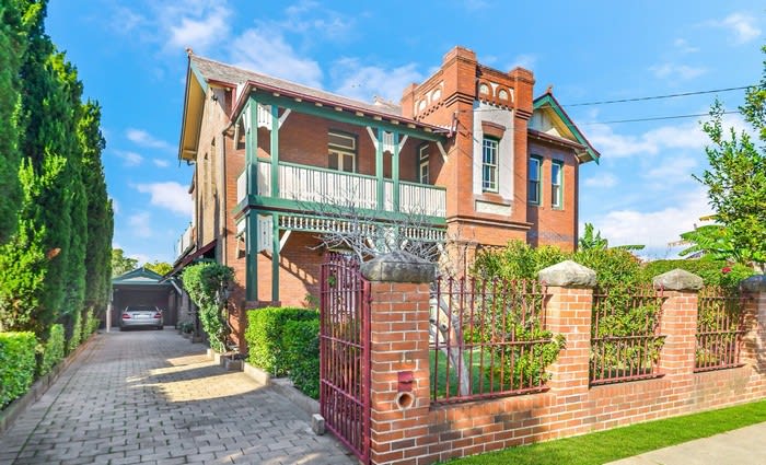 Award winning Underbelly director Peter Andrikidis sells long-time Burwood home