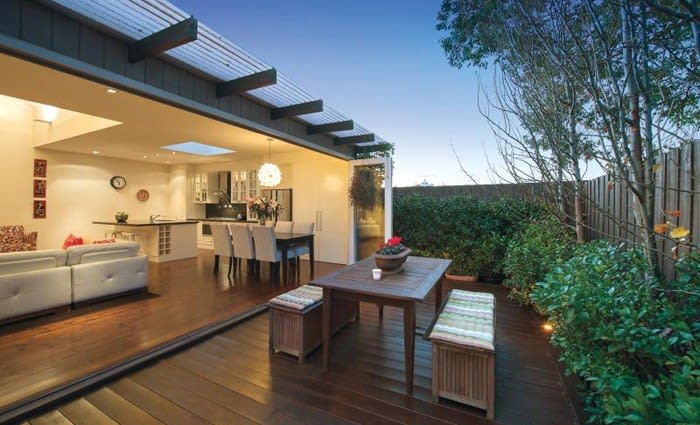 Dingley Village strong as Melbourne auction volumes up 15%: REIV