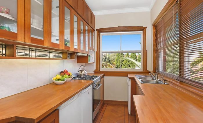 Larry Emdur helps daughter with Bellevue Hill unit buy