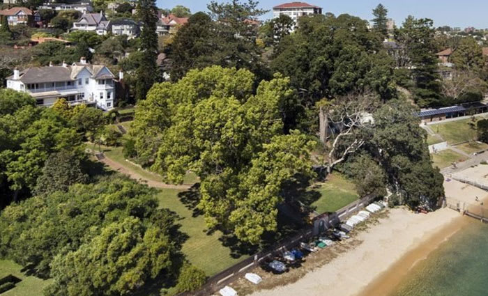 Elaine, Double Bay - the tired trophy home too lonesome for one billionaire buyer?