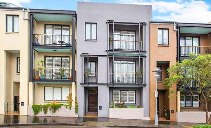 Paparazzo Darryn Lyons lists Pyrmont Sydney investment