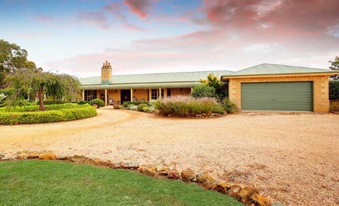 Corporate high-flyers sale in Southern Highlands