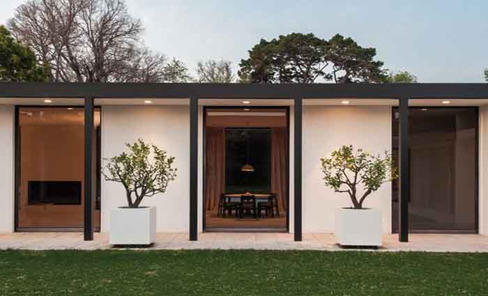 Guilford Bell designed Seccull House, Brighton, sold