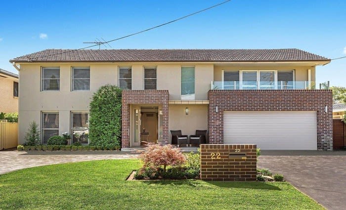 Former NRL star Bradley Clyde lists in Sylvania Waters