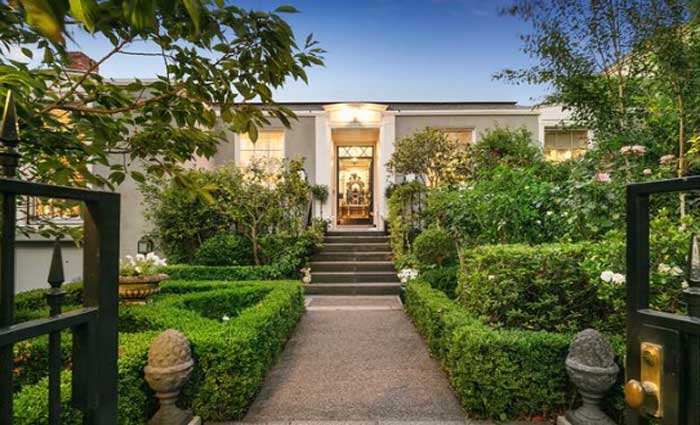 Lady Susan Renouf's Toorak trophy home sold post-auction