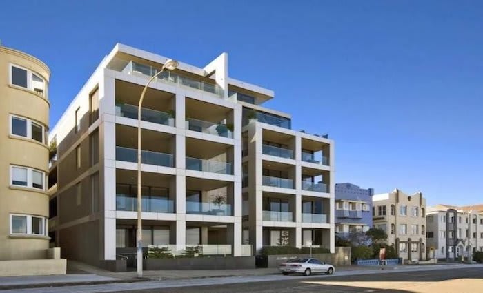 Bondi shop leased to fashion swimwear label goes to auction