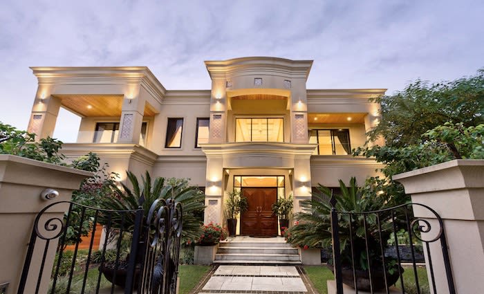 Clive Palmer spends $4.6 million on Applecross trophy home