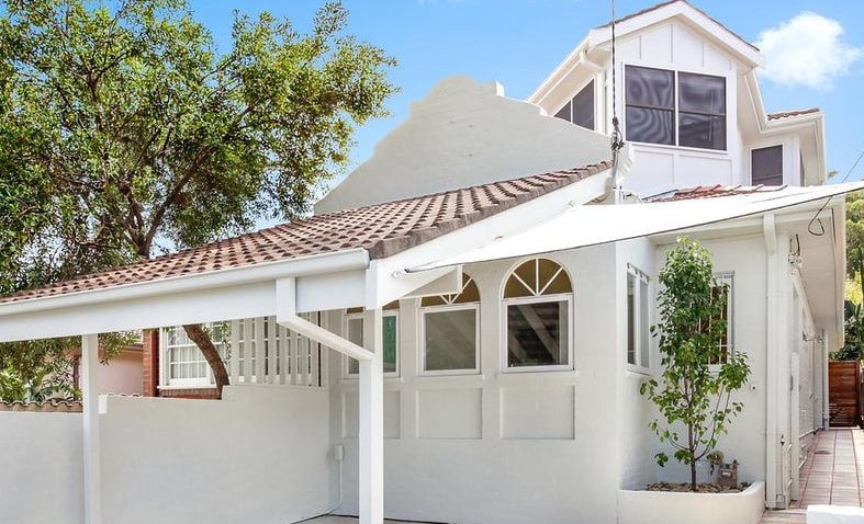 Stuart Dew and Sarah Cumming put North Bondi former home on the market