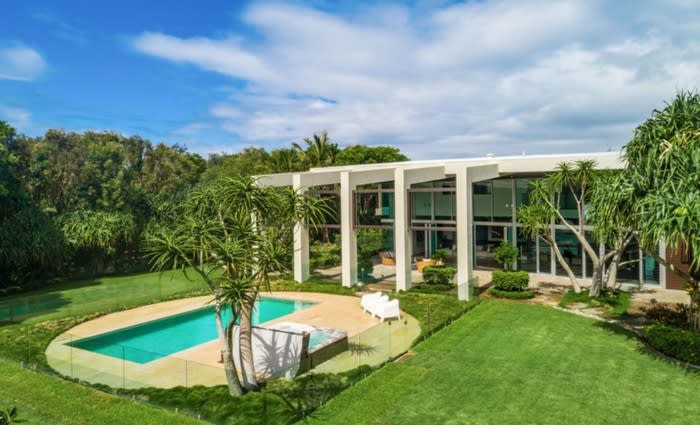 Paul Ullmann-designed Casuarina mansion, Five Harper listed