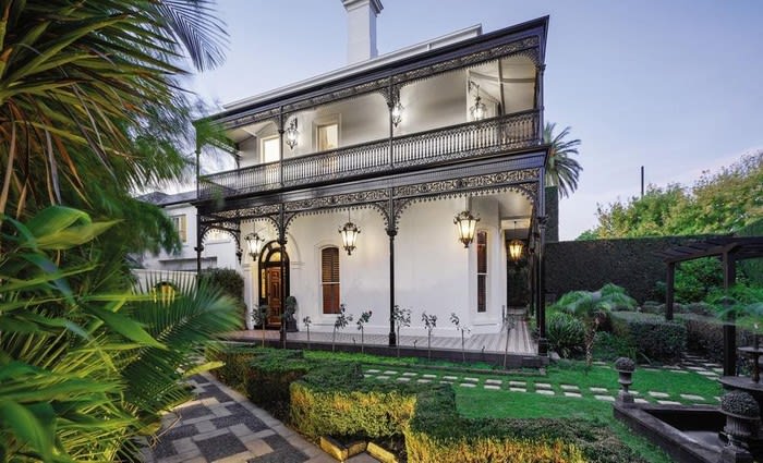 Bargain property in Hawthorn? Two million dollar discount on luxury home