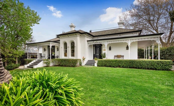 Hawthorn's circa 1900's Quamby sold at auction
