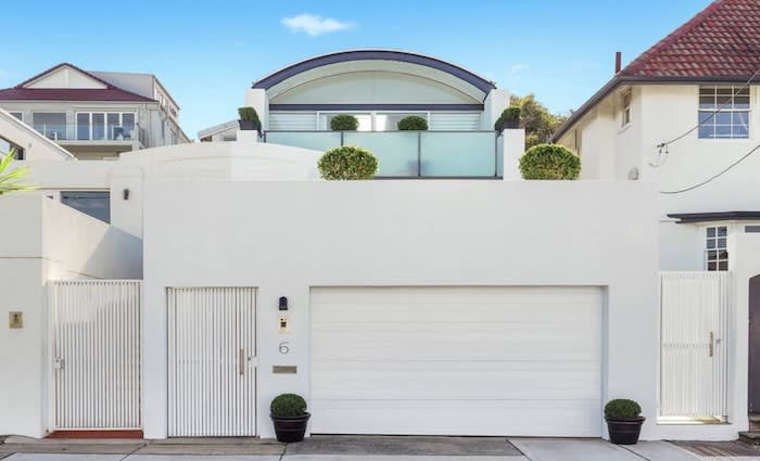 Pre-auction Tamarama sale tops weekend auctions
