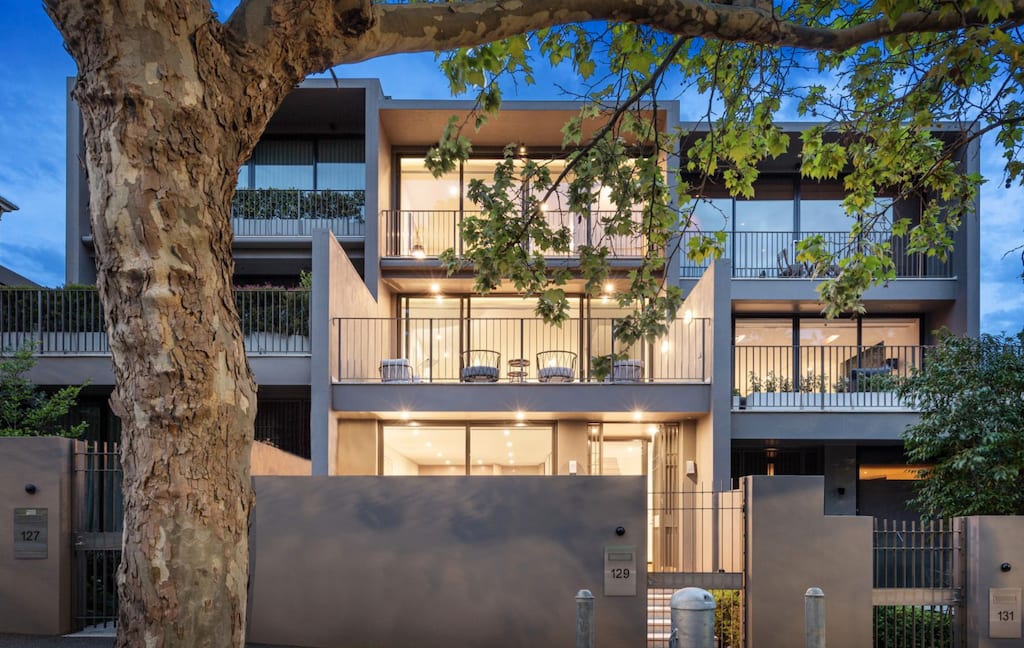 Rob Mills-designed East Melbourne trophy townhome remains listed with a $5 million price tag