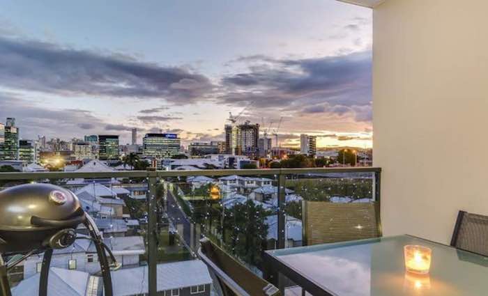 Japan based former Wallaby Hugh McMeniman can't sell Brisbane investment