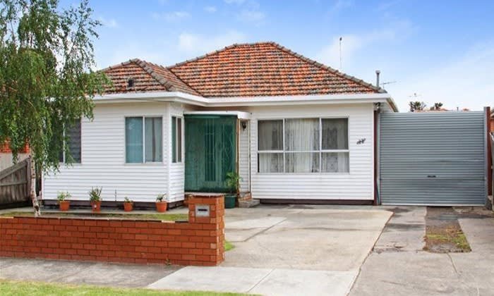 Bronik and Corrine's $448,000 House Rules mortgage - 1st generation home owners