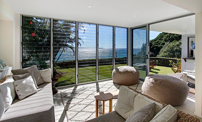 Businessman Mark Rowsthorn sells at Wategos Beach