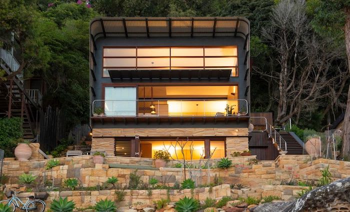 Hart House at Great Mackerel Beach fetches $3.3 million