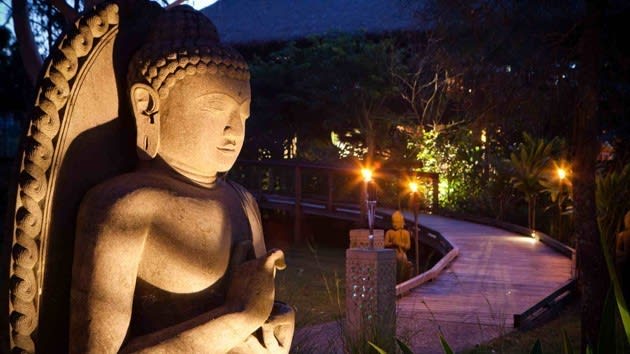 Sir Richard Branson's Makepeace Island $850 a night hotel plans hit Sunshine Coast hurdles