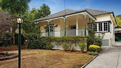 Lawrie Masterson sells his Mont Albert North home