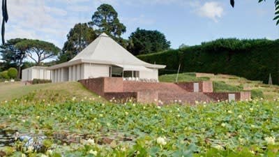 Guilford Bell's last design, in outer Melbourne, listed