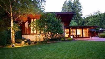Frank Lloyd Wright-designed house listed for sale