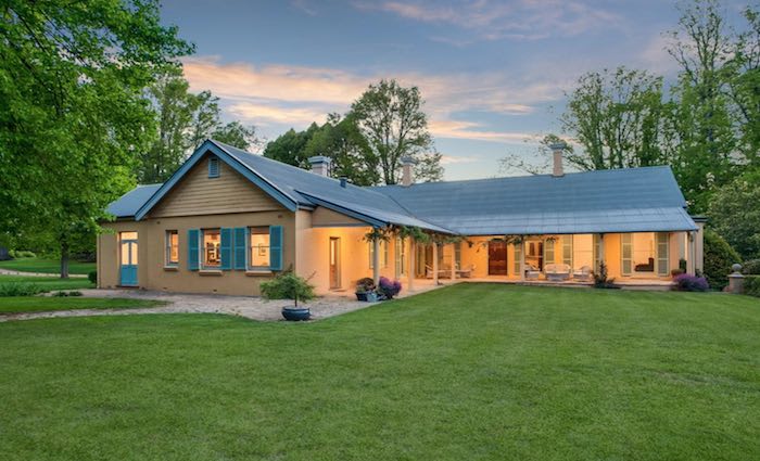 Bill Pulver buys Braidwood's Mona with wedding centre plans