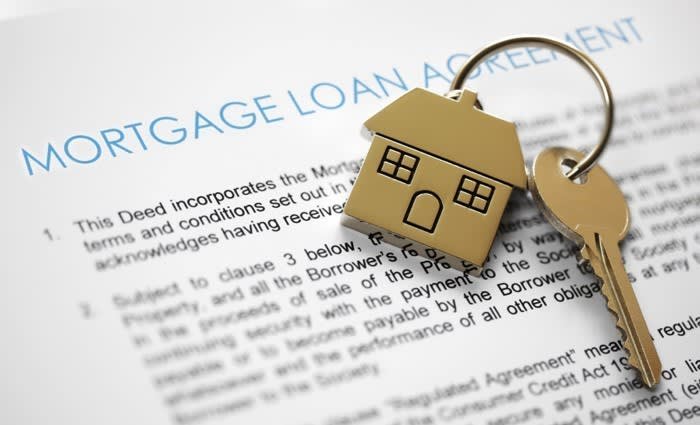 NAB and Commonwealth neck and neck for five year fixed rate loans