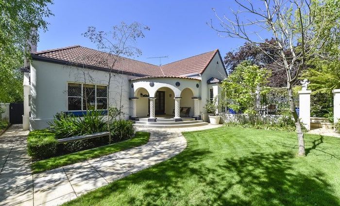 What a lazy $700,000 can buy in Mount Gambier: HTW residential