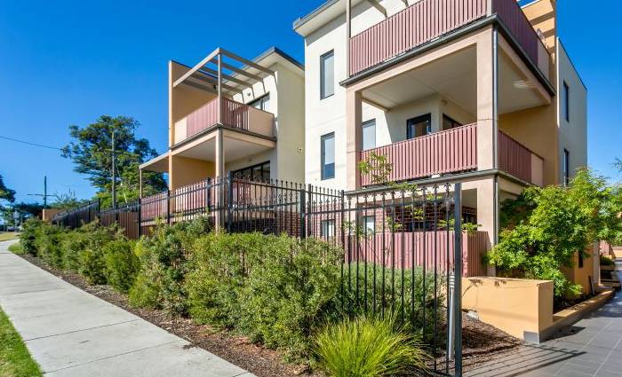Frankston South apartments caught up in Melbourne's cladding crisis