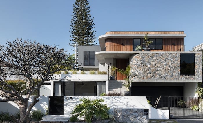 Michael Kisluk-designed trophy home in Yeronga listed