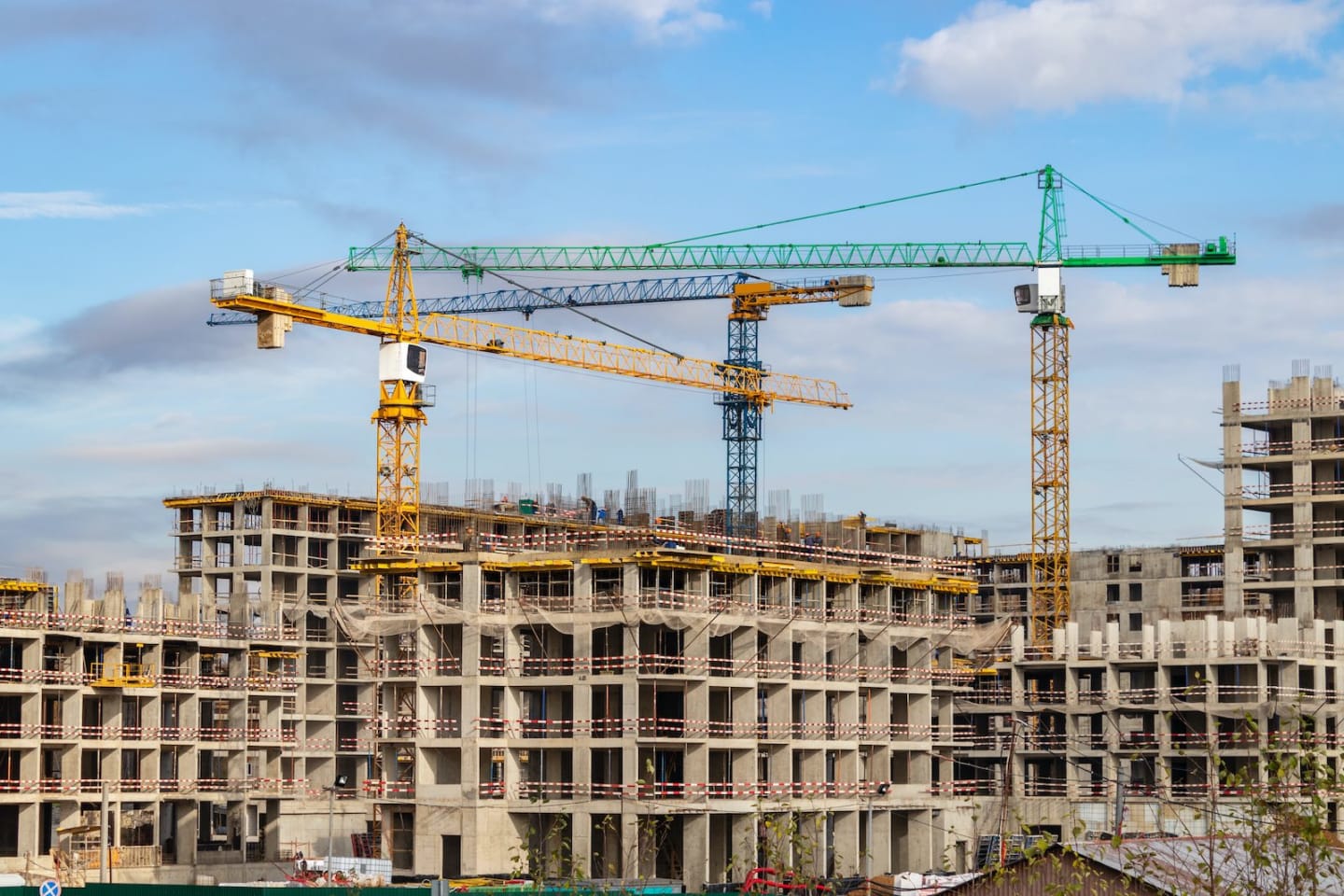 Apartment building activity turns positive for the first time since February 2018