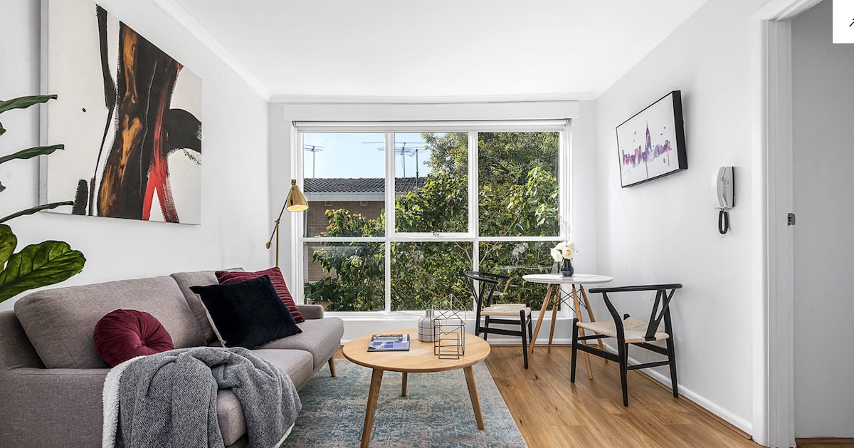 Smaller Melbourne apartments snapped up by regional owners as city bolthole