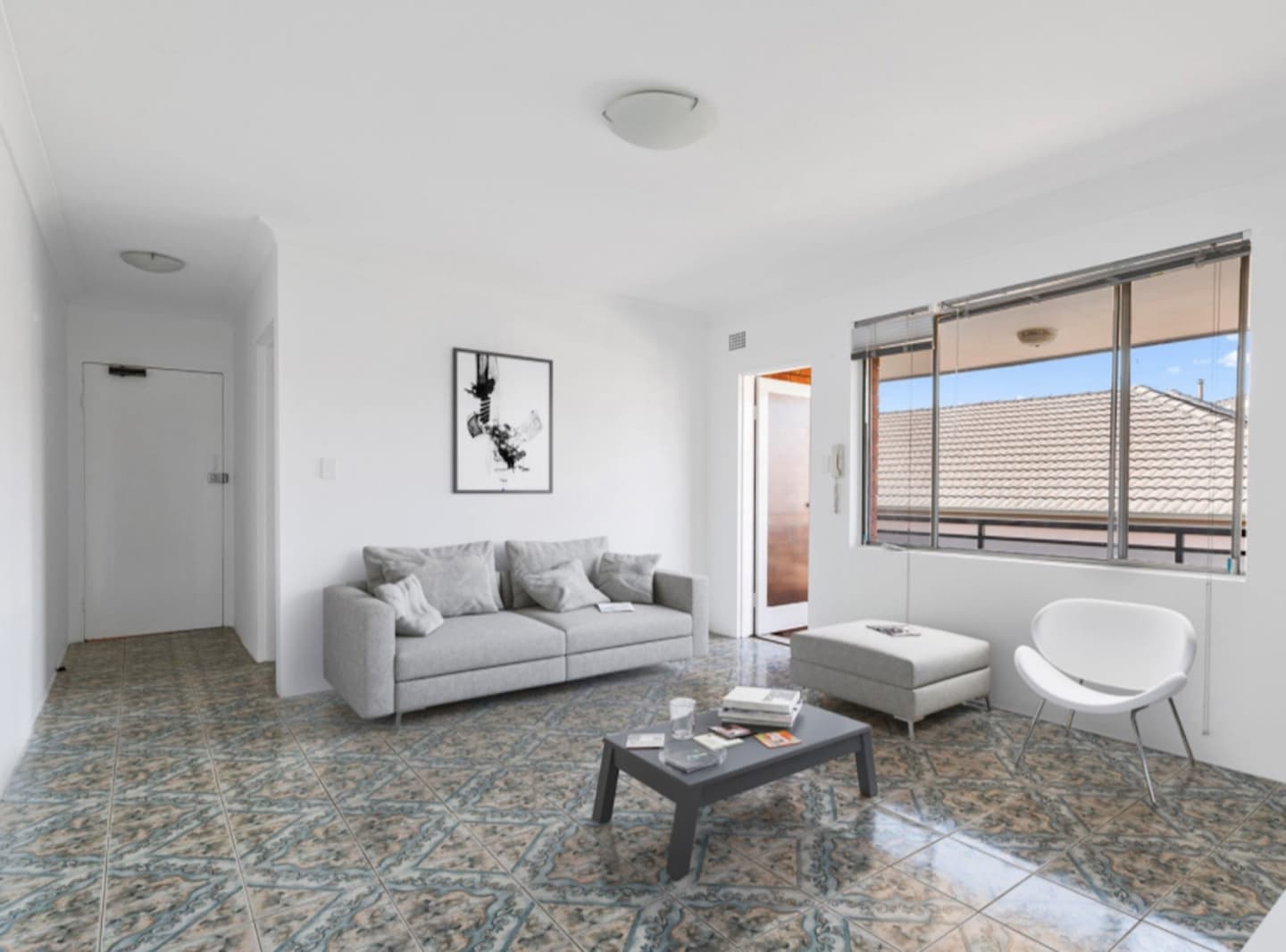 Sydney's cheapest weekend auction sees $407,000 Punchbowl apartment sale