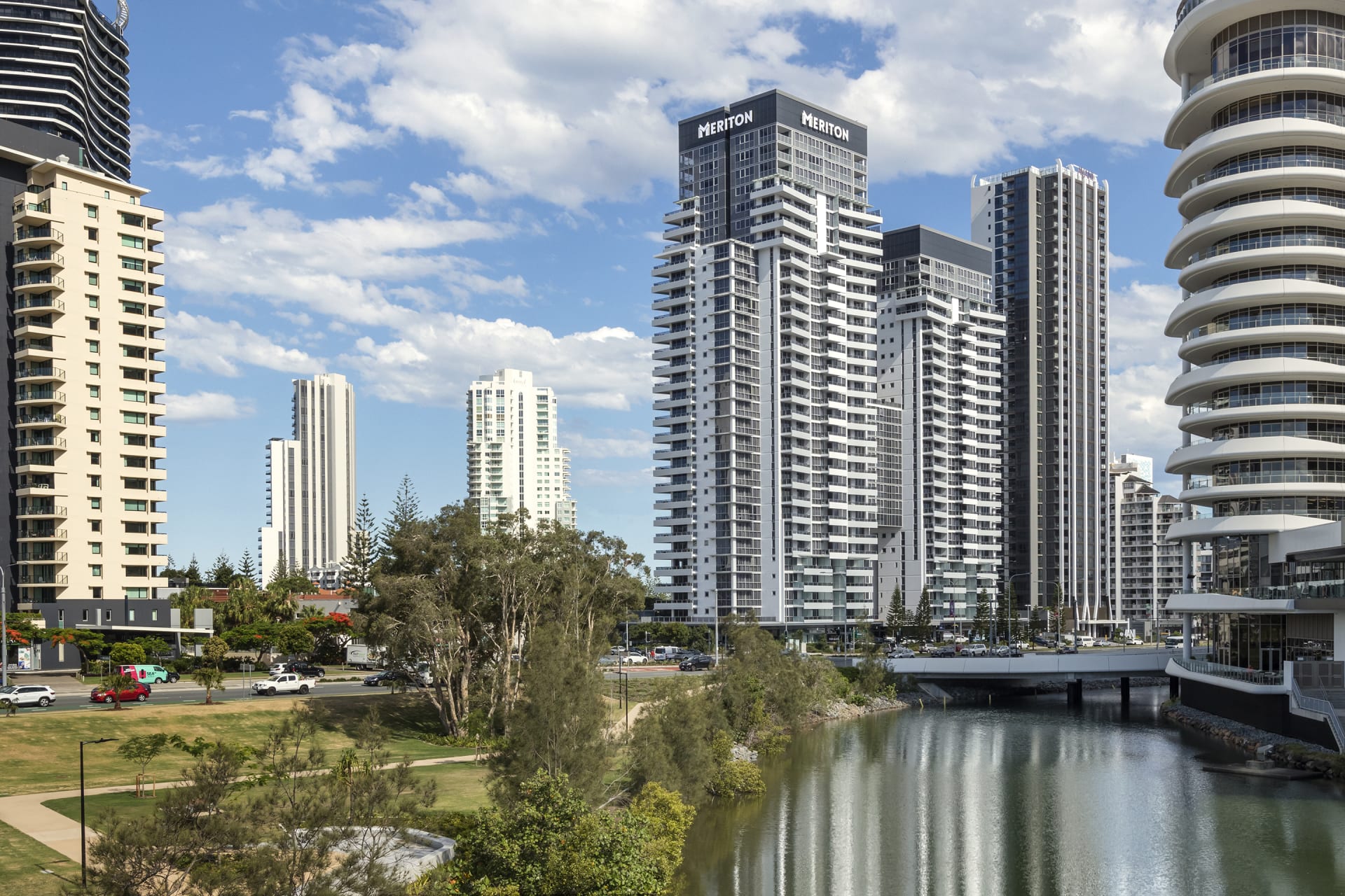 Meriton Suites Broadbeach - 2669 Gold Coast Highway, Broadbeach