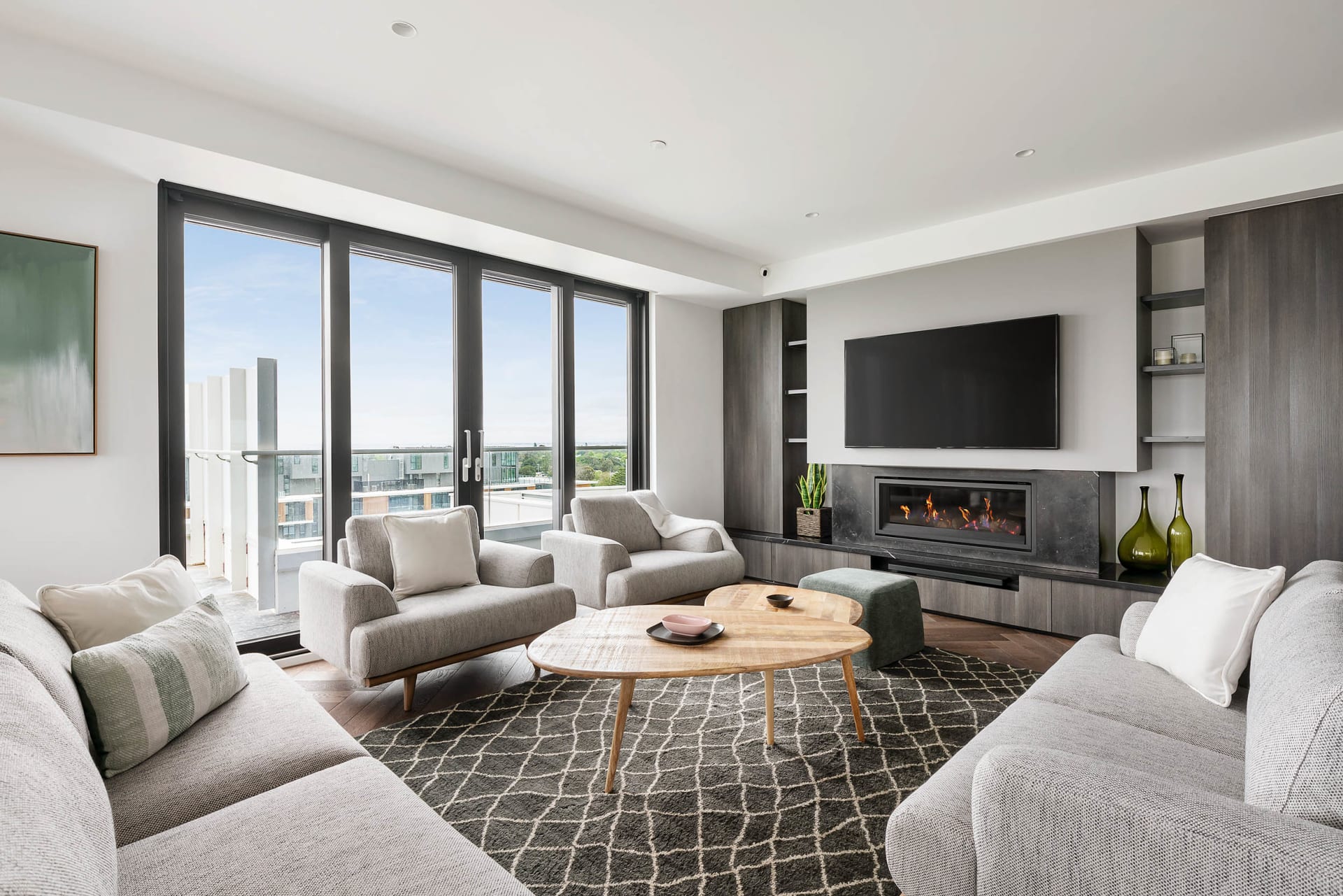 Urban's tour of the Sandy Hill Penthouse display suite