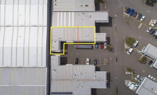 Clayton office//warehouse sells for $500,000 under the hammer