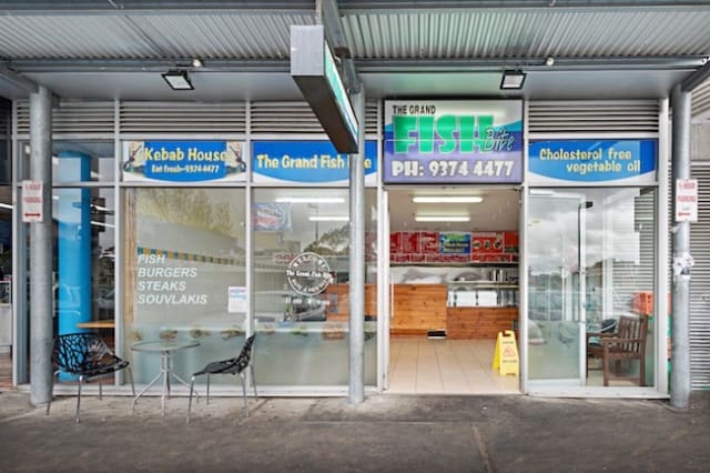 Retail property at Essendon sold for $865,000