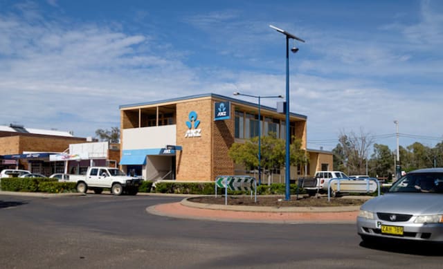 Established ANZ bank in Narrabri up for auction