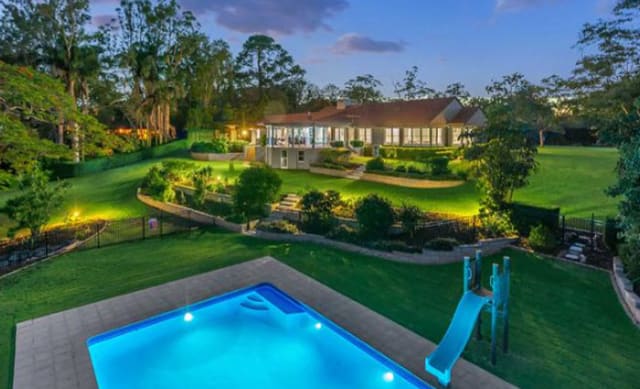 Brisbane richlister lists Fig Tree Pocket riverfront