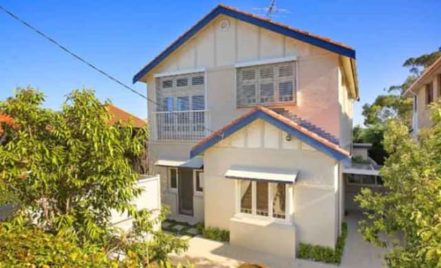 HelloFresh boss buys in Bronte