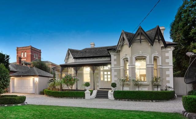 John Beswicke-designed Kew home offering