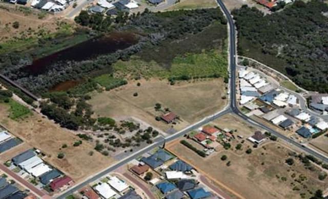 Perth site with residential zoning fronting Lake Coogee on the market  