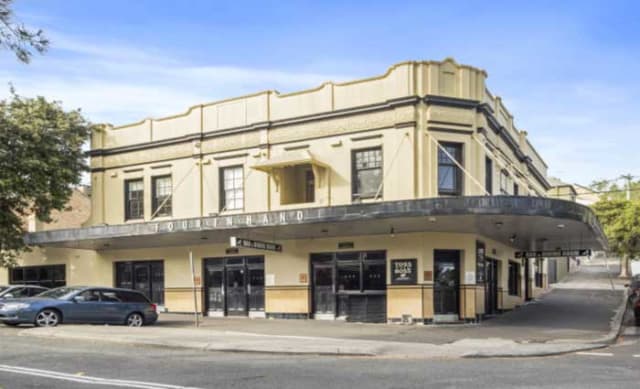 Four In Hand, Paddington hotel for sale