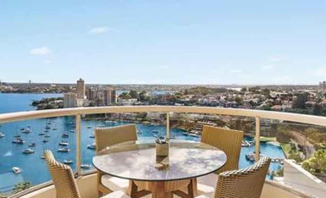  Graham Cranswick-Smith sells Milsons Point penthouse